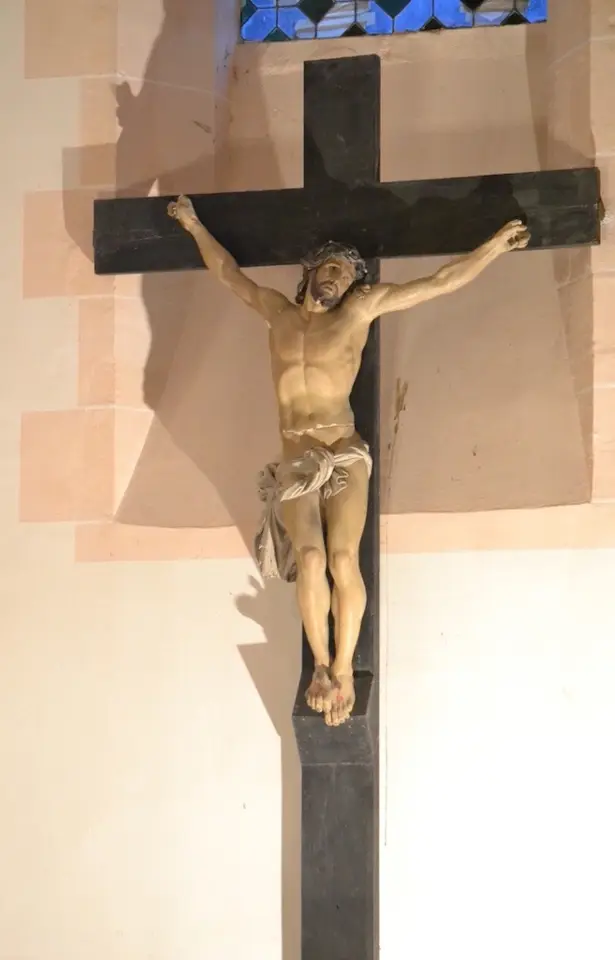 Église de Saint-Marcel : Christ en croix