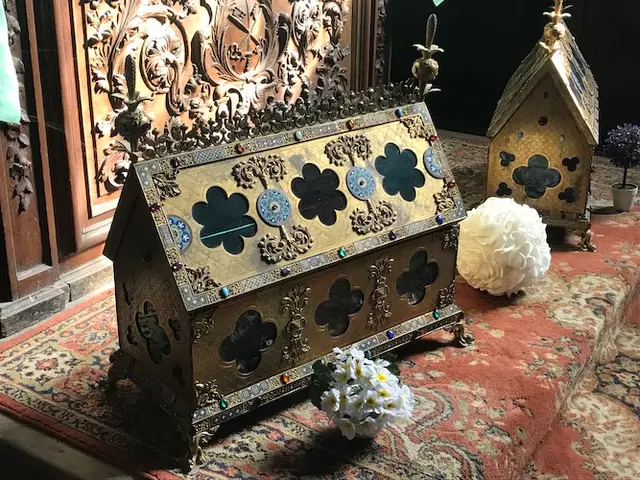 Église de Saint-Marcel : reliques de saint Marcel