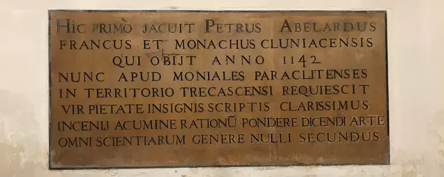 Plaque commémorative de la mort de Pierre Abélard à Saint-Marcel